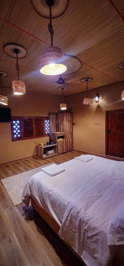 Aldar Inn 니즈와 외부 사진