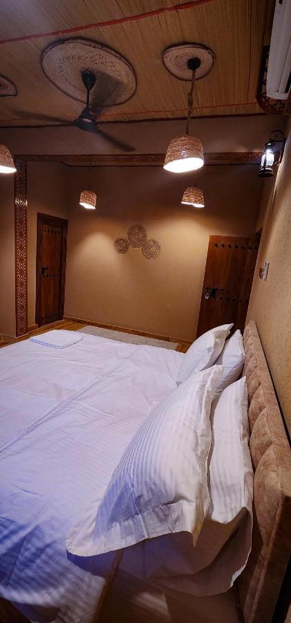 Aldar Inn 니즈와 외부 사진