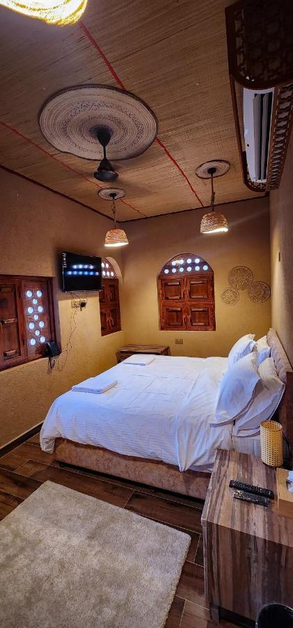 Aldar Inn 니즈와 외부 사진