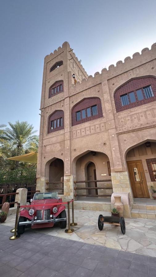 Aldar Inn 니즈와 외부 사진