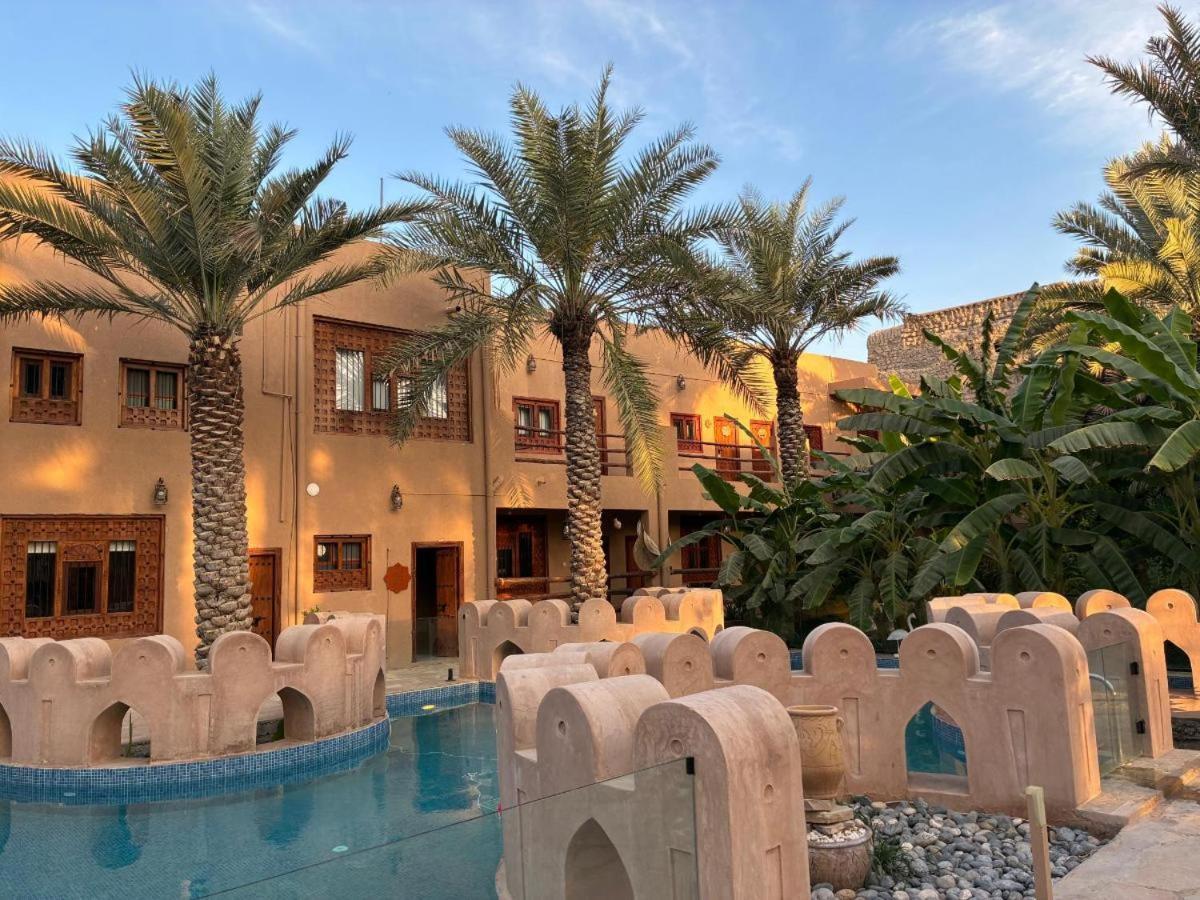 Aldar Inn 니즈와 외부 사진