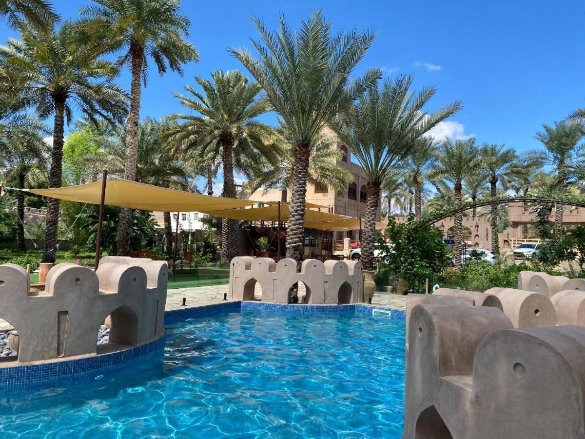 Aldar Inn 니즈와 외부 사진